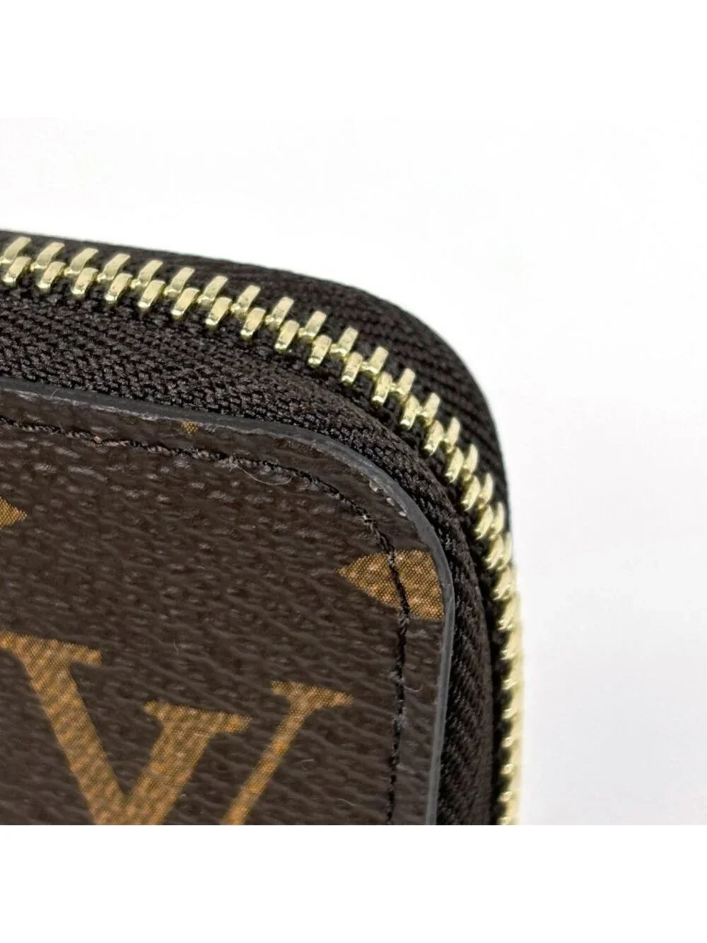 Louis Vuitton Zippy Wallet Round Zip Monogram Brown